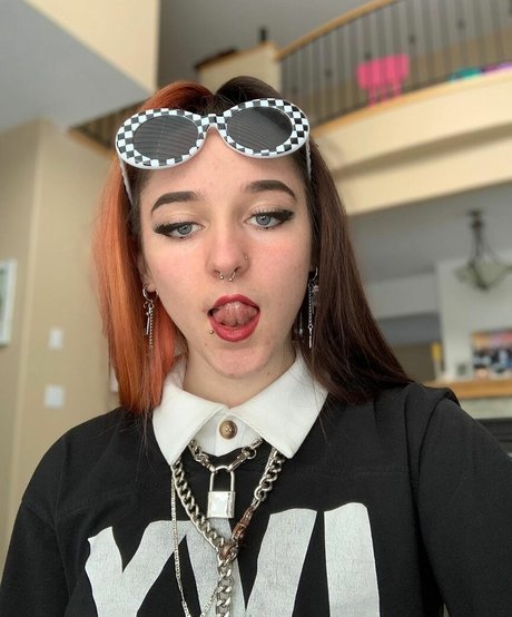 milf blonde uniquementfans haute qualité sympa archive