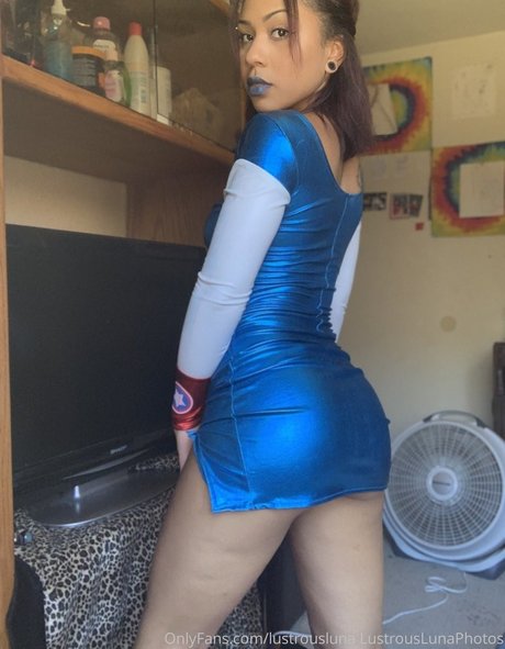 The Lovely Luna xxx étoile image