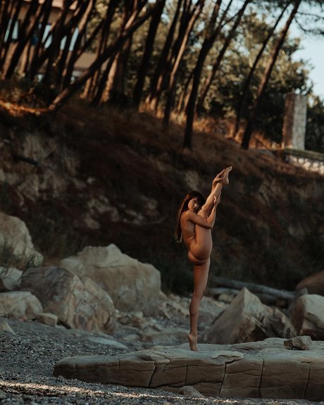 Yoana Nikolova actrice pornographique photos