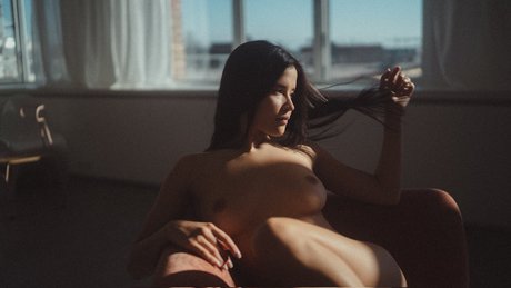 Yoana Nikolova actrice érotique image