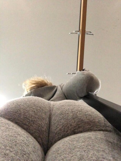 Bootybyshel haut étoile galerie