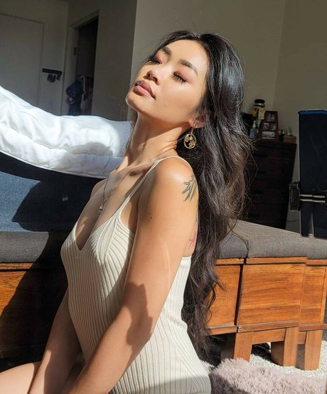 belle-fille onlyfans art de haute qualité photo