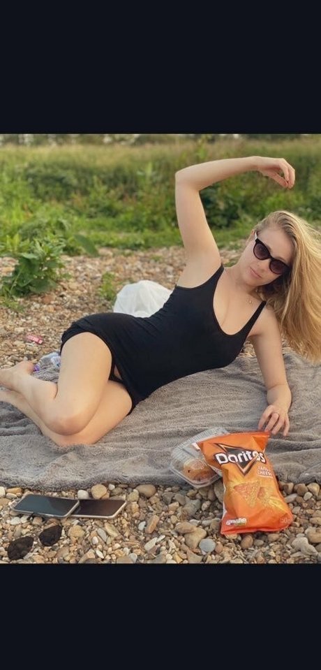 Cara Arabella nus star du porno images