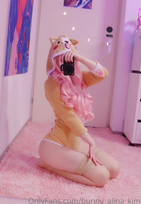 Alina Kim star du porno de haute qualité photo