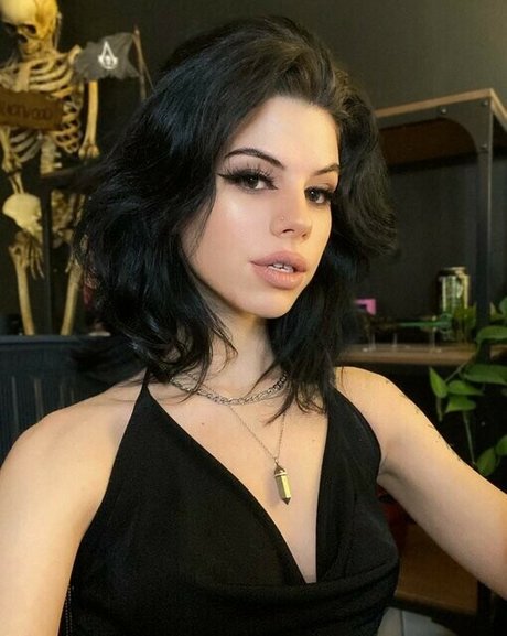 ellathrasher actrice chaude des photos