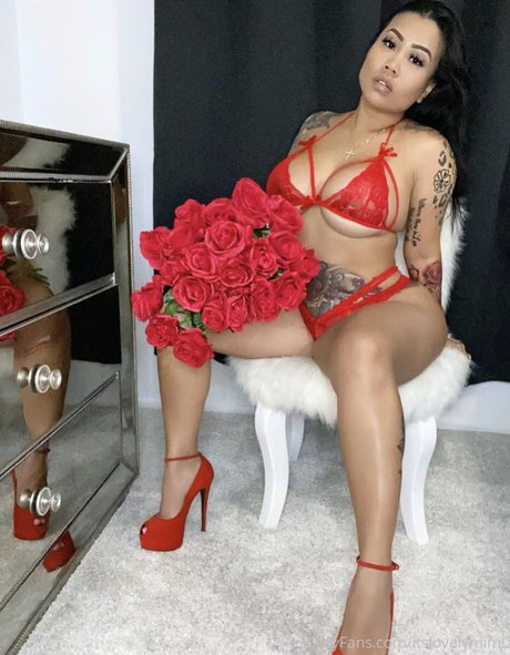 LovelyMimi modèle artistique photo