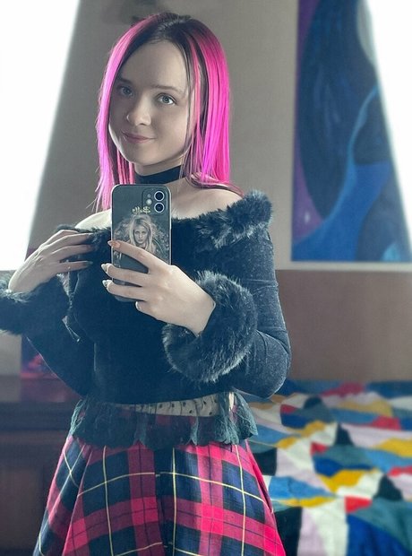 Rainbow Satanica star du porno exclusive img