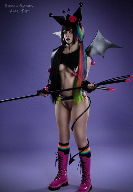 Rainbow Satanica étoile nue collection