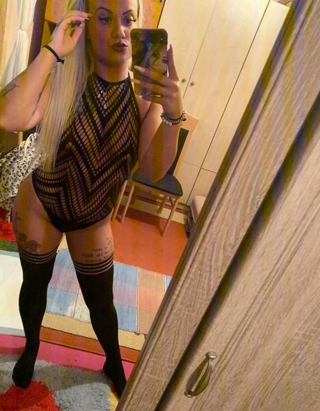 rozsacinti étoile sexy photo