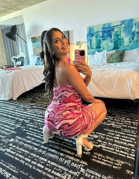 Sophia Leone star du porno chaud galerie