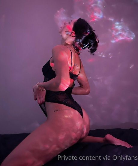 milf blonde uniquementfans art sympa collection