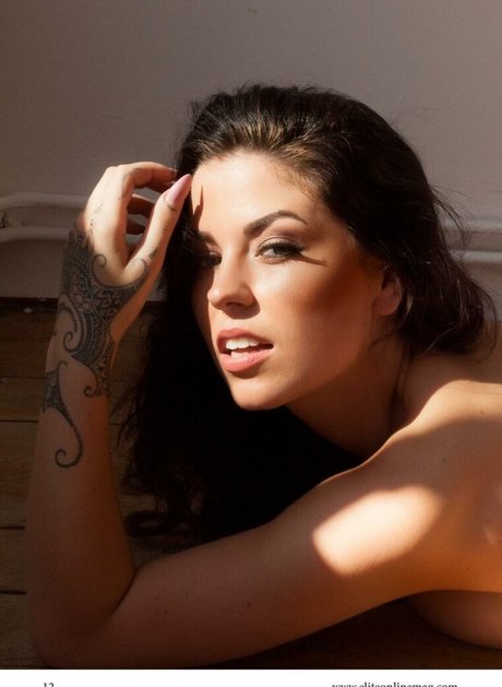 Aemelia Fox nus star du porno photos