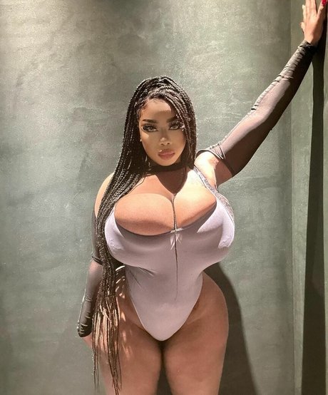 lingerie ébène onlyfans sexy photo