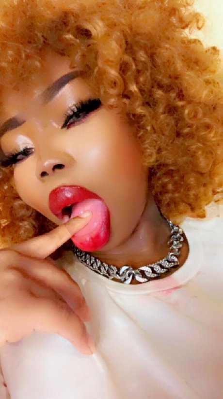 tokyo tea modèle érotique collection