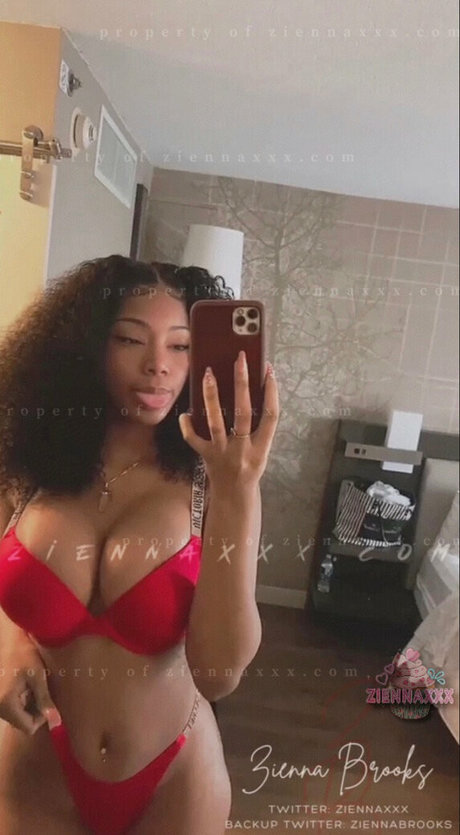 Ziennaxxx modèle magnifique collection