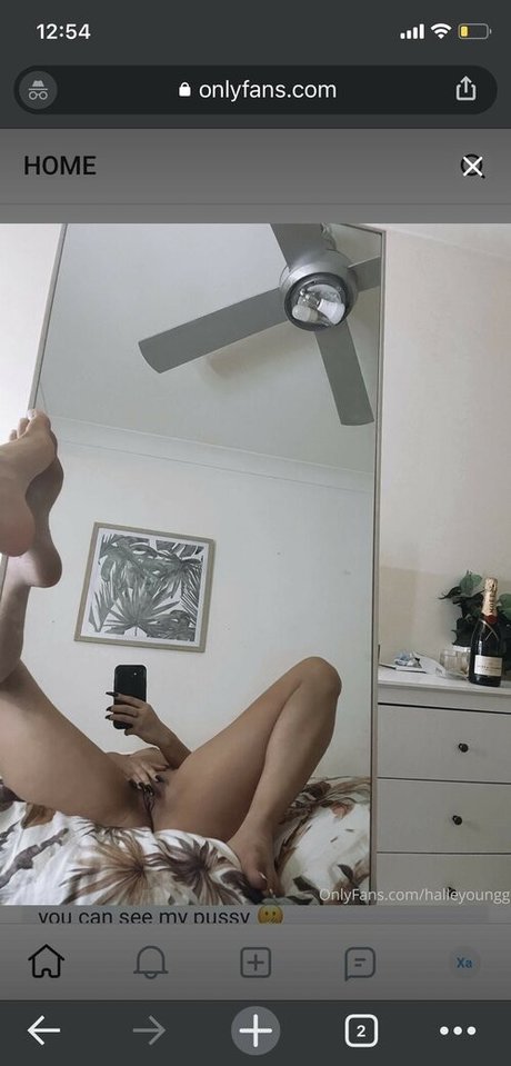 Halleyoungg actrice porno photos