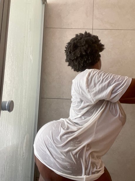 Nako Tenza modèle parfait galeries