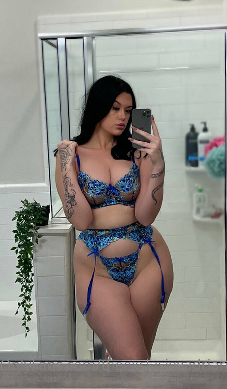 theexclusiveadriarosee star du porno exclusive galerie