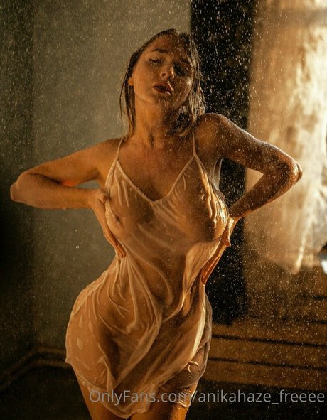 anikahaze freeee haut modèle photos