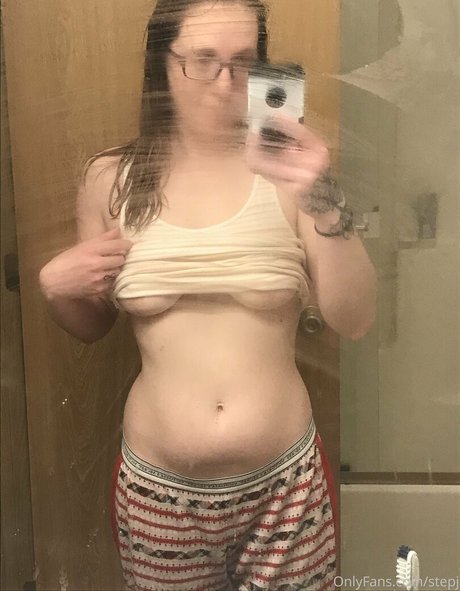 stepj actrice nue galeries