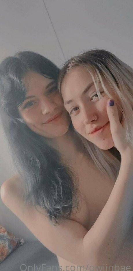 qwiinbae nus de stars du porno galerie