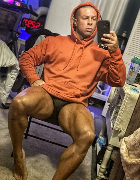 sean costin étoile nue img