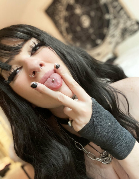 gothscumbag actrice collection