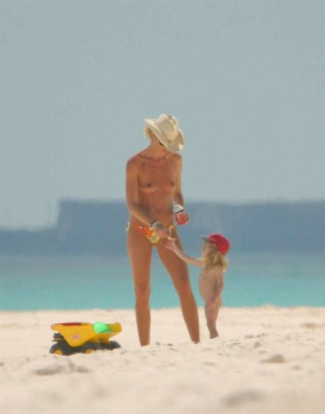 Elle Macpherson modèle magnifique photos