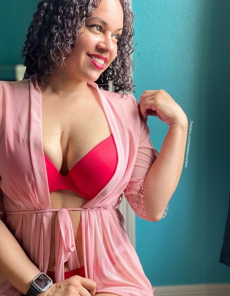 chaton courbé onlyfans gratuit exclusif images