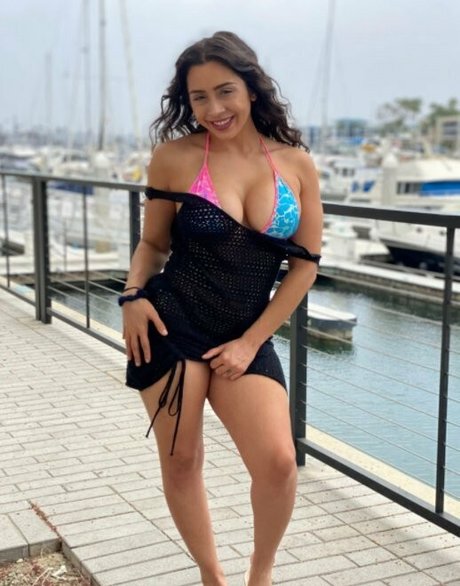 reallillyhallxx nus de stars du porno img