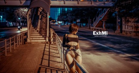 ExhMi modèle xxx collection