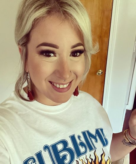 Goddessluna106 modèle sexy galerie