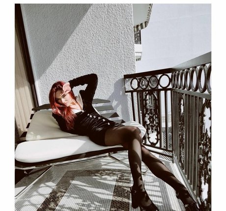 Crystal Reed modèle parfait images