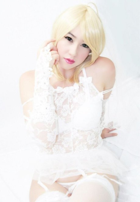 Hakicosmodel actrice de sexe photo