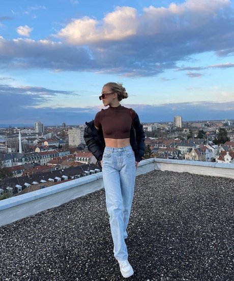 Juliette Bossu sexe star du porno images