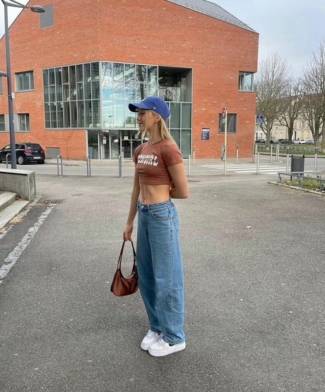 Juliette Bossu modèle de sexe collection