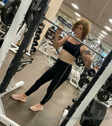 freekymmyharper star exclusive images