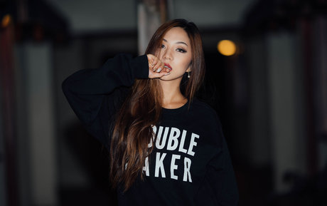 Sara Choi modèle érotique photo