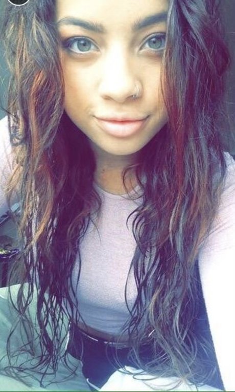 Kiana Lede étoile hd photo