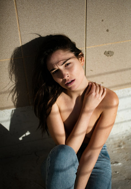 Noya Ariely actrice chaude galerie