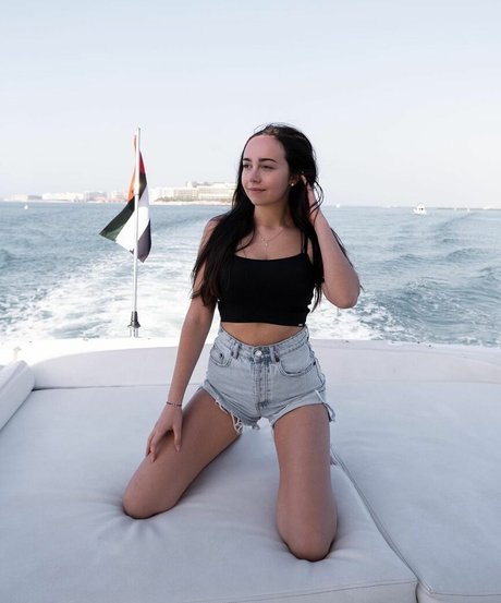 Steffi Spindler star du porno de haute qualité images