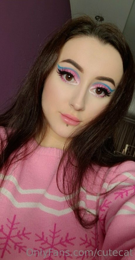 Cutecat star du porno sympa des photos