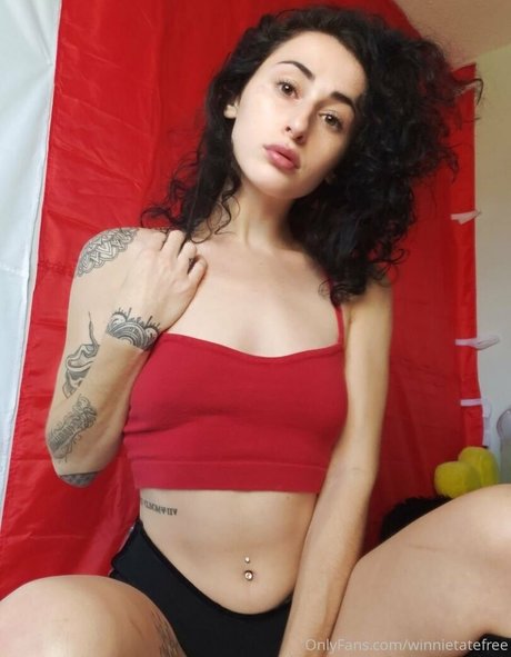 winnietatefree modèle nu photos