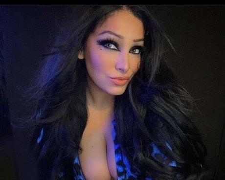 Mandy Leon modèle pornographique galerie