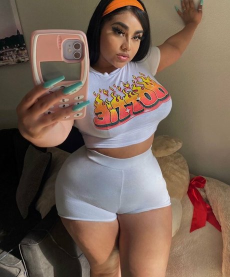 Megan Velez modèle exclusif photo