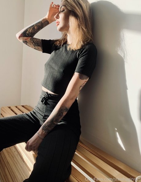 steishaginnes actrice chaude image