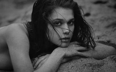 Michelle Ellyse Schlaman actrice nue des photos