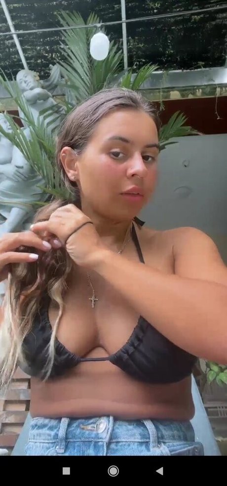 Svetlanaiva modèle pornographique archive