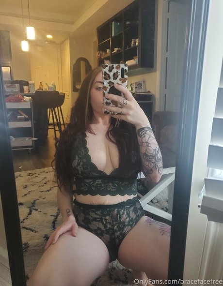 bracefacefree actrice pornographique img