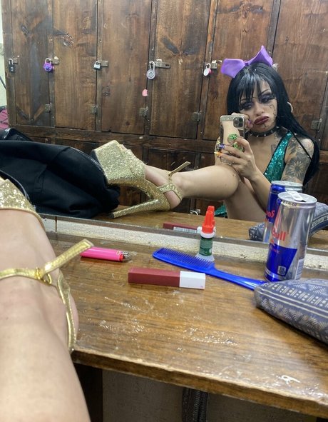 hollyhendrix_ étoile img